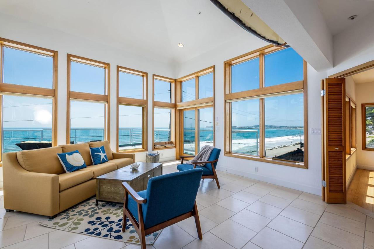 האף מון ביי Luxury Beachfront Penthouse Walk To The Beach Restaurants Entertainment מראה חיצוני תמונה