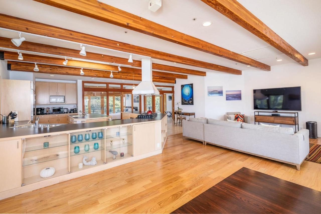 האף מון ביי Luxury Beachfront Penthouse Walk To The Beach Restaurants Entertainment מראה חיצוני תמונה